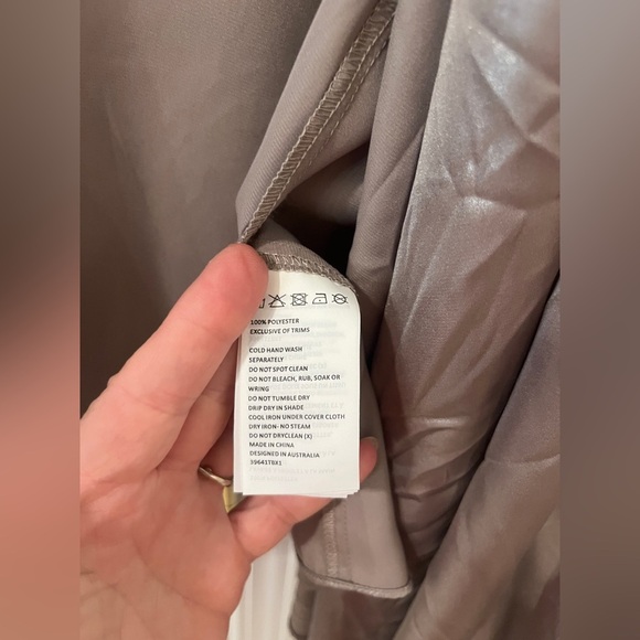 NWT Bardot Shimmer Tie Top in Silver US Sz 8/M - Picture 5 of 9